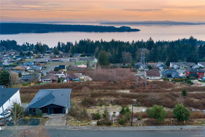Property Photo: 439 Thetis Dr BC V9G 0A8