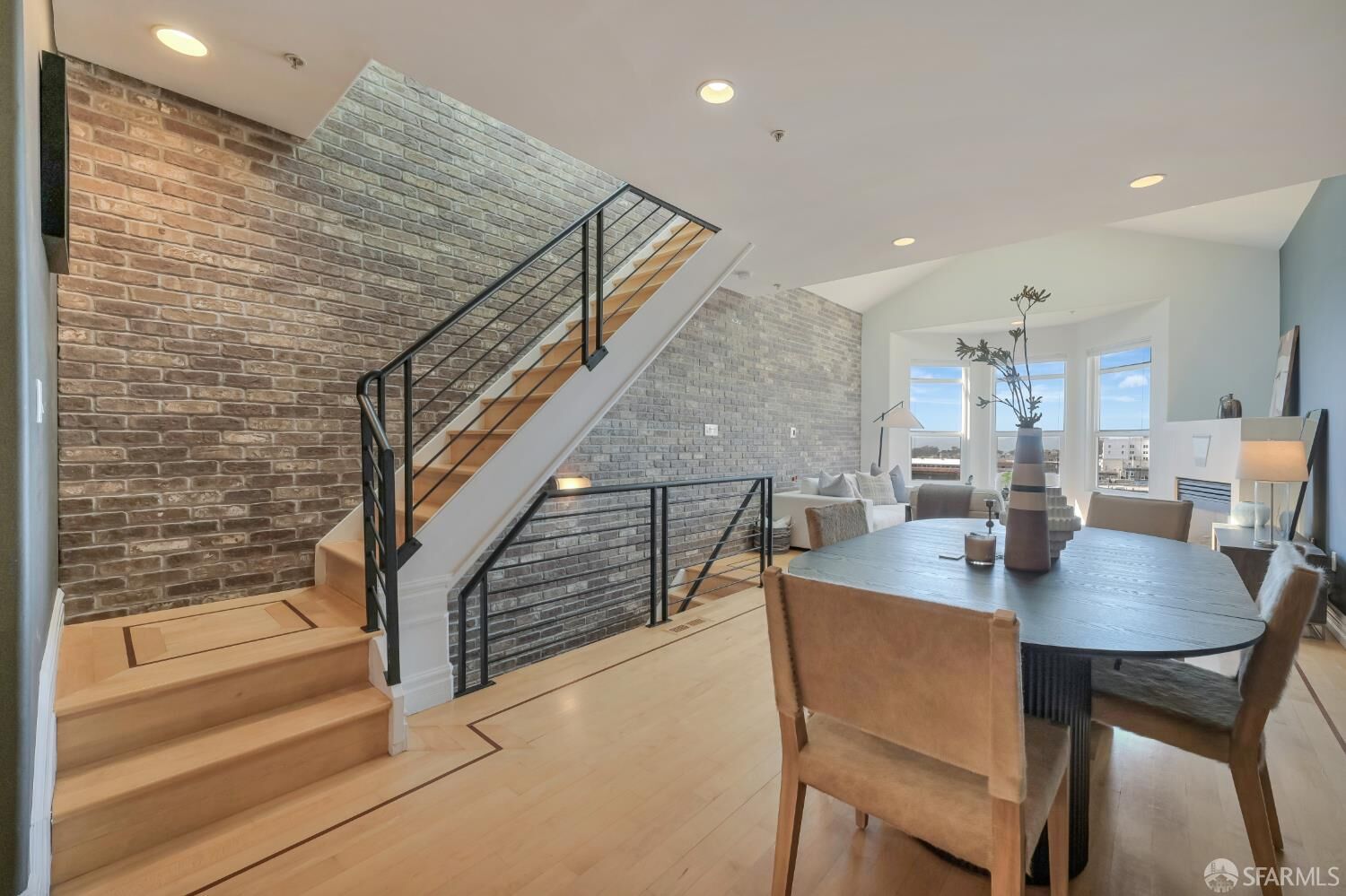 Property Photo:  1601 Pacific Avenue 403  CA 94109 