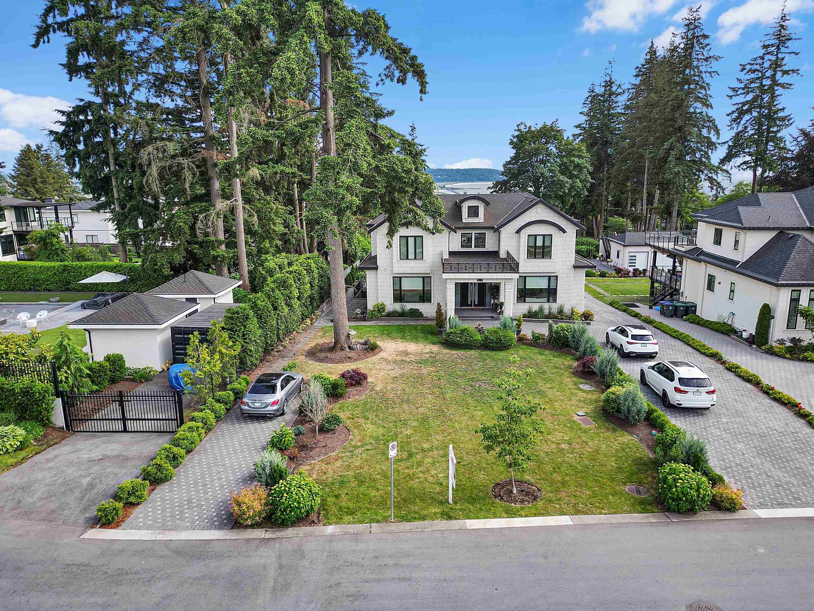 Property Photo: 13170 57 Avenue BC V3X 0K2