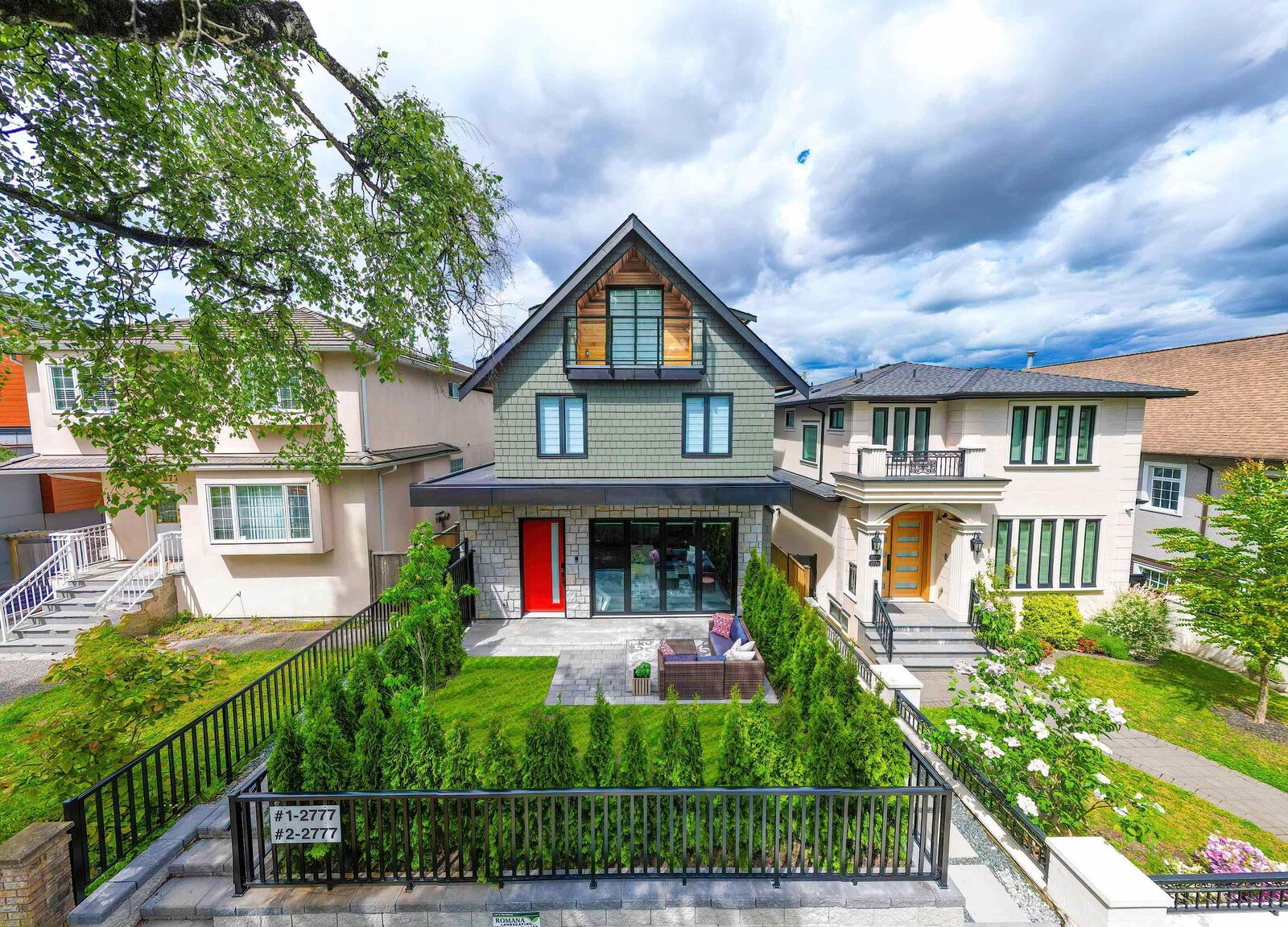 Property Photo: 2777 E 27th Avenue 1 BC V5R 1N4