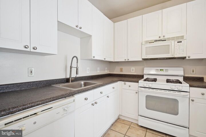 Property Photo: 9490 Virginia Center Boulevard 240 VA 22181