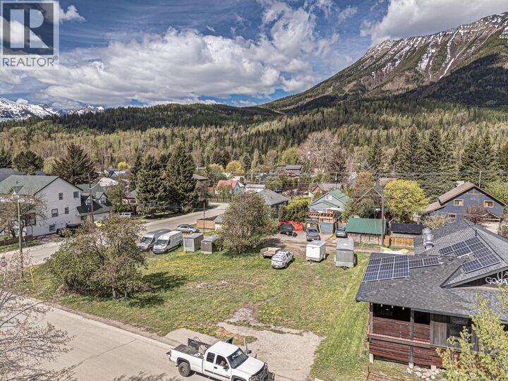 Property Photo:  701 & 721 7th Avenue  BC V0B 1M0 