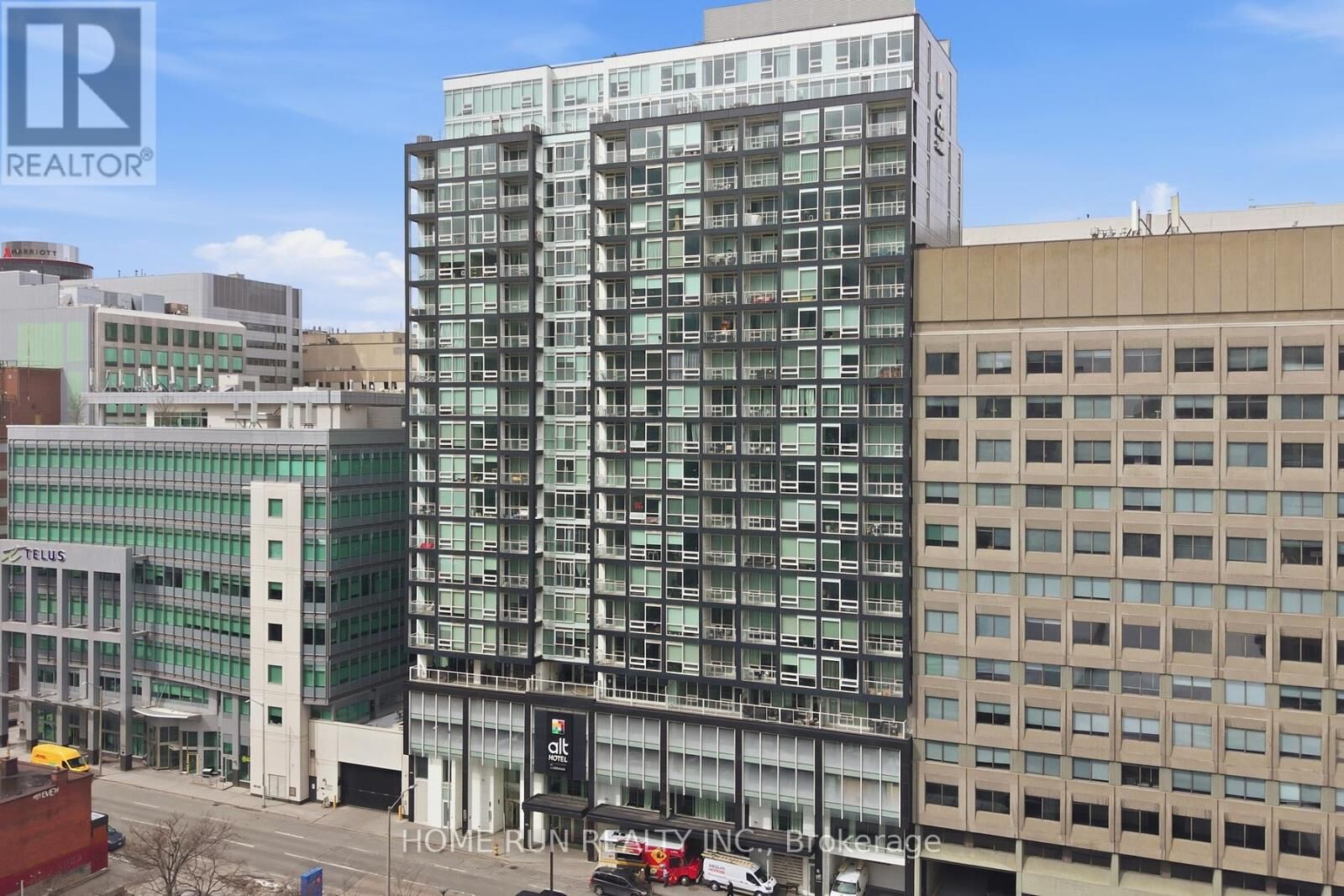 Property Photo:  199 Slater Street 1007  ON K1P 0C8 