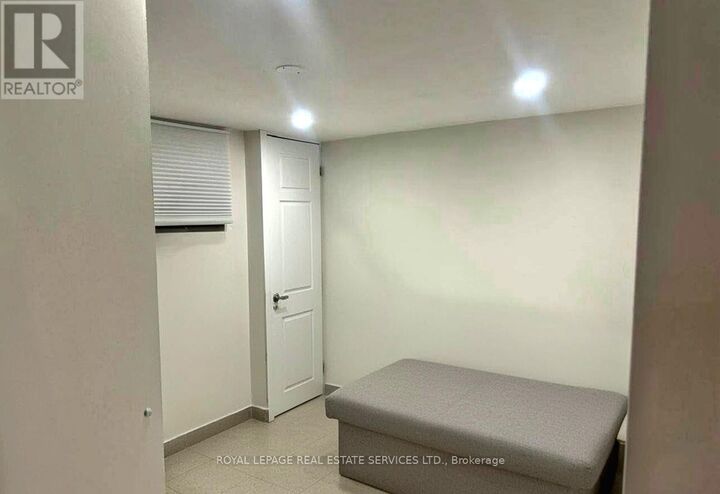 Property Photo:  1399 Lansdowne Avenue Lower  ON M6H 3Z9 