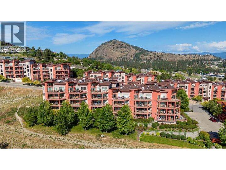 Property Photo: 3220 Skyview Lane 302 BC V4T 3J4