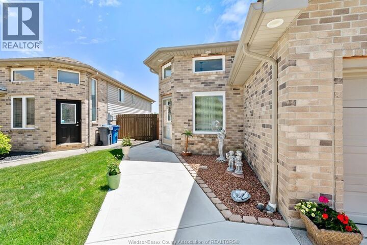 Property Photo:  11294 Timber Bay Crescent  ON N8R 2L2 