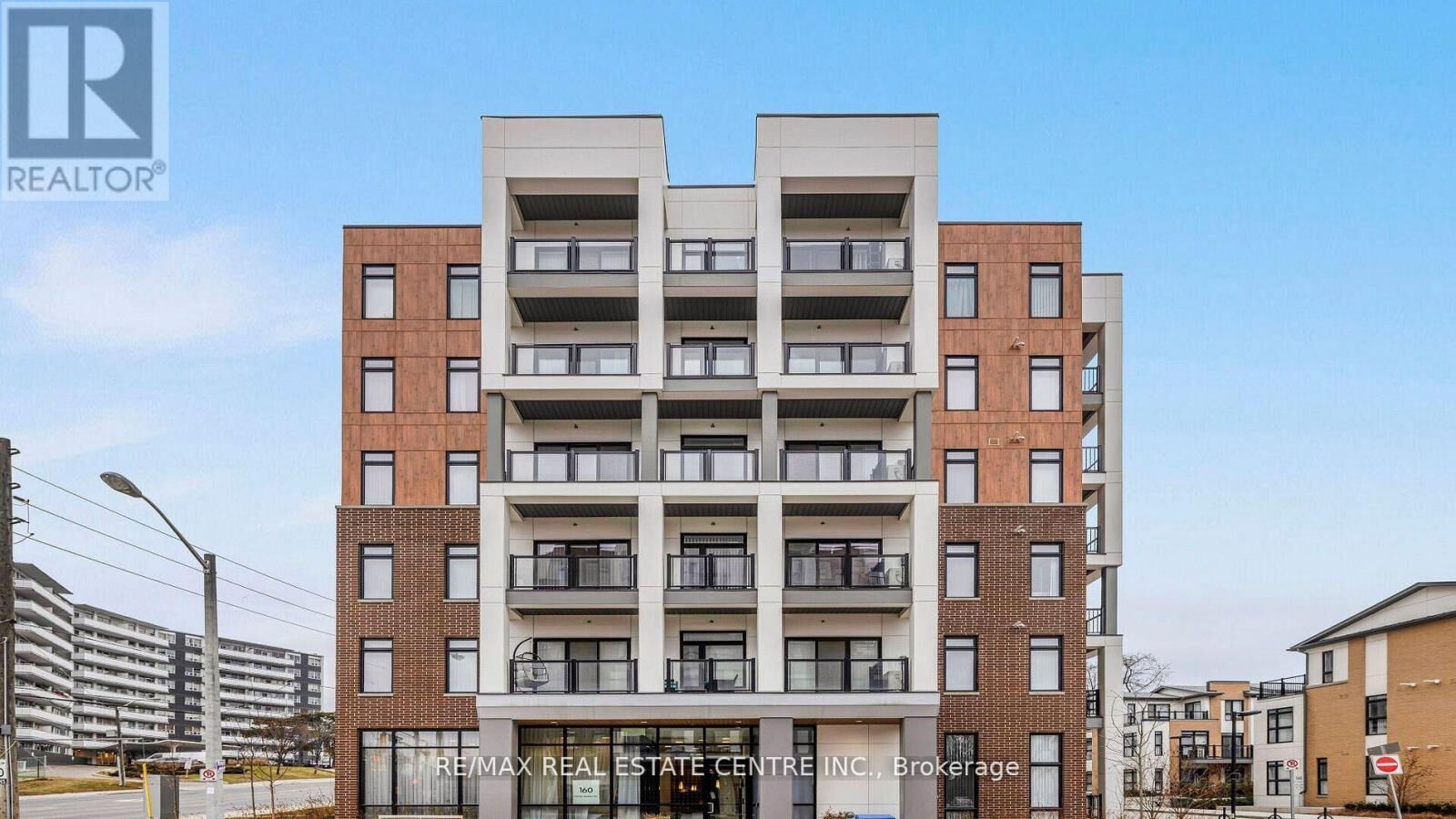 Property Photo:  160 Canon Jackson Drive 602  ON M6M 0B6 