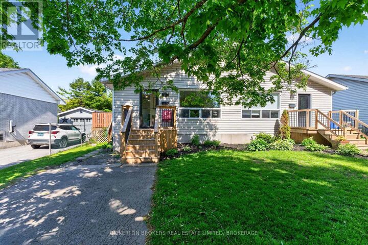 Property Photo:  41 Maple Street South  ON K7G 2N6 