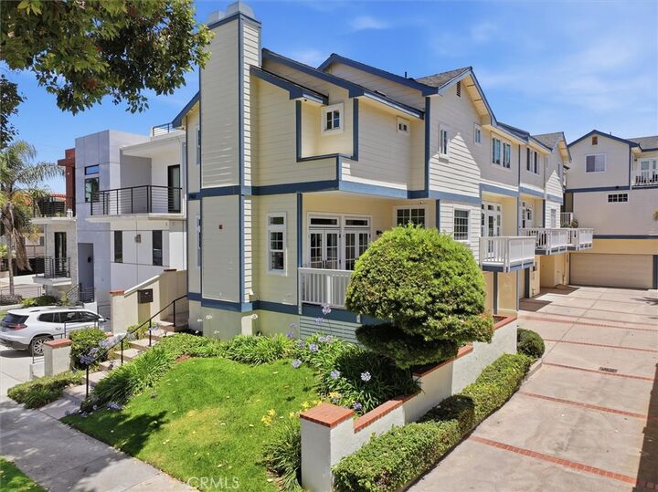 Property Photo:  702 S Broadway A  CA 90277 