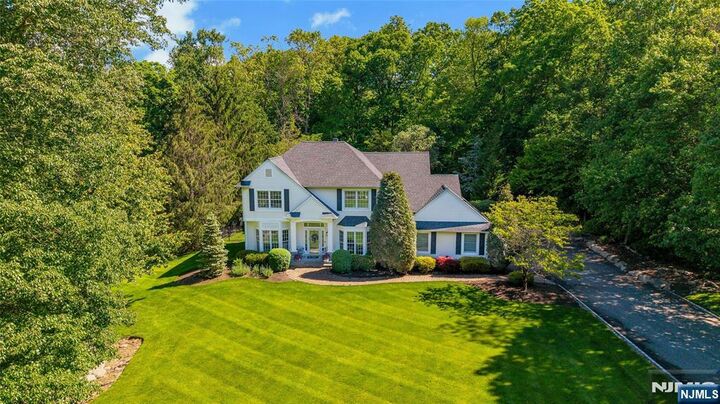 Property Photo:  9 Timber Trail  NJ 07005 