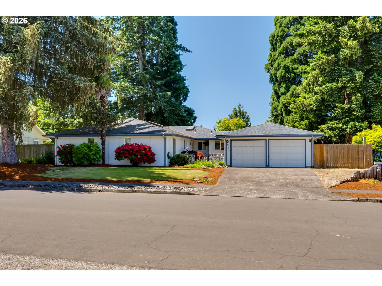 Property Photo: 4742 Thunderbird St OR 97404