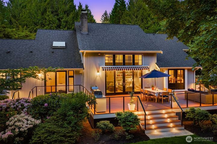 Property Photo:  5421  228th Avenue NE  WA 98053 