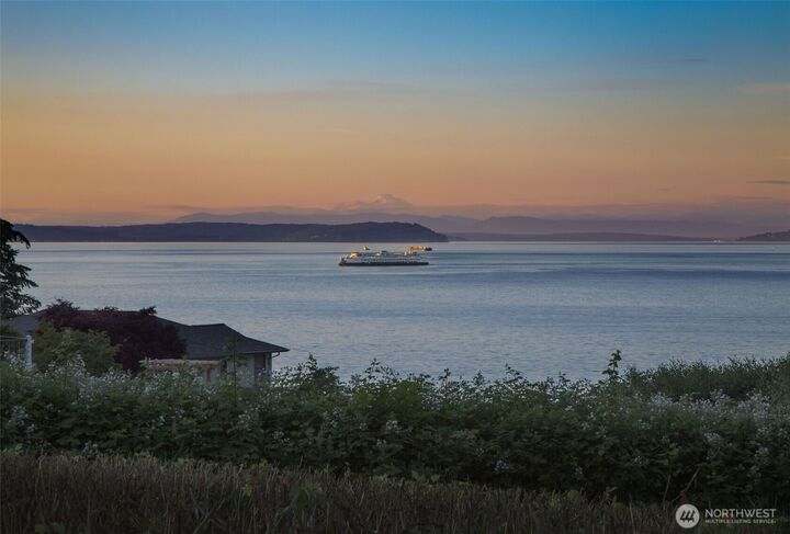 Property Photo:  22188  Star Fish Place NE  WA 98346 