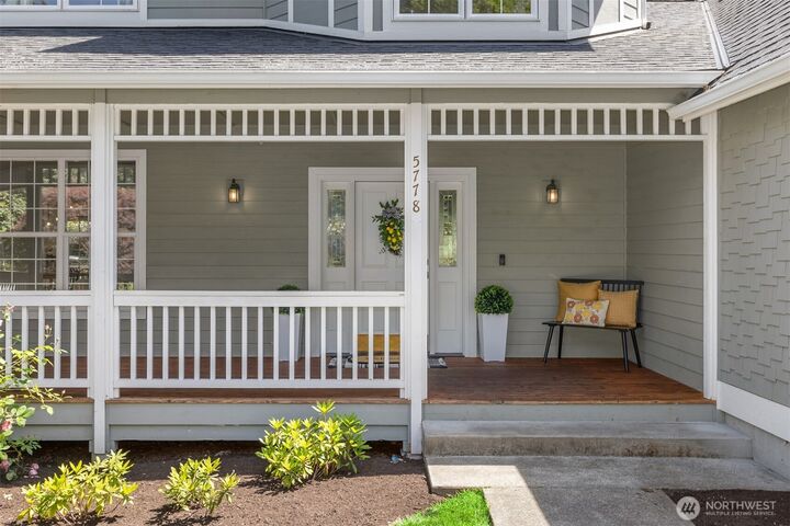 Property Photo:  5778  Wimsey  Lane  NE  WA 98110 