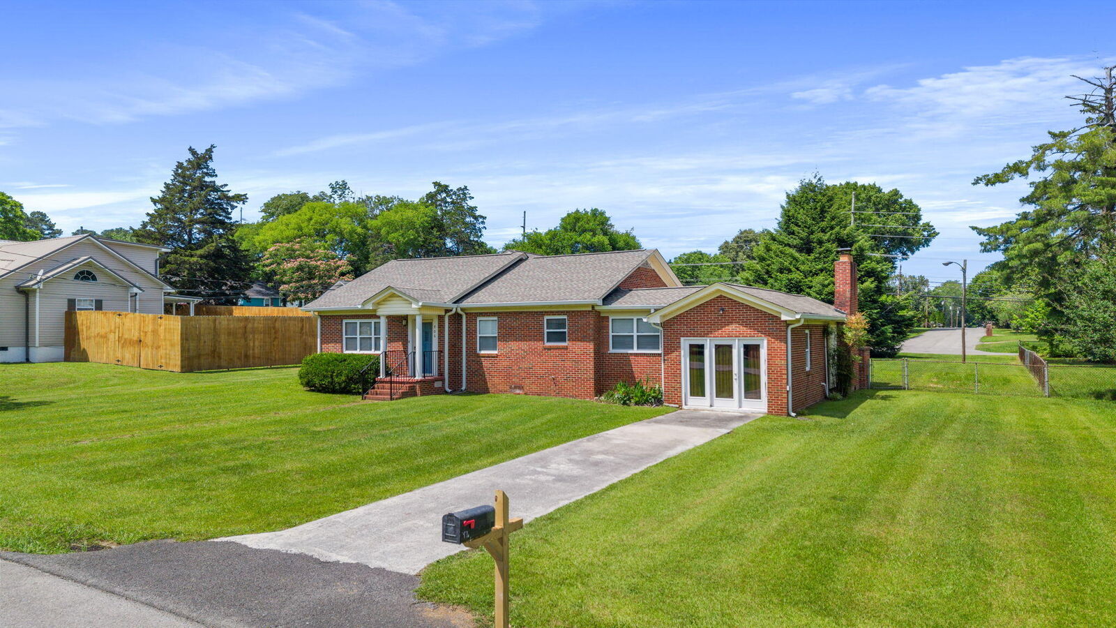 Property Photo:  906 Park Avenue NW  TN 37311 