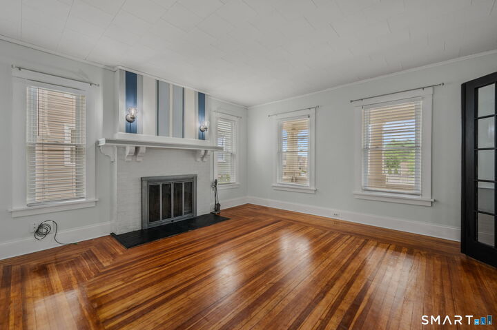 Property Photo: 891 Bank Street CT 06320