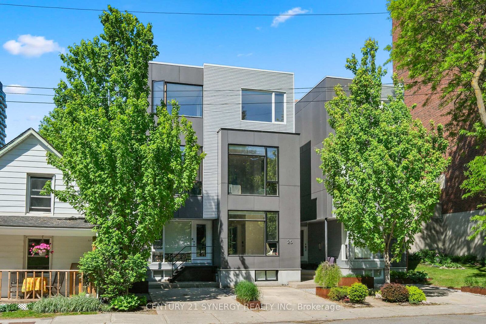 Property Photo: 26 Stonehurst Avenue ON K1Y 1R4