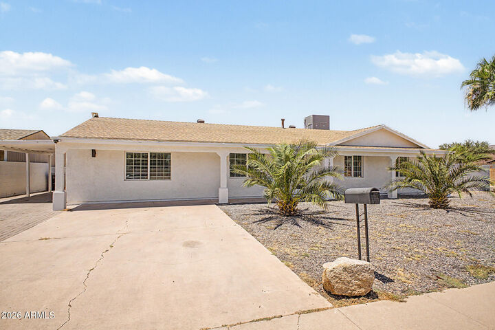Property Photo: 13050 N 17th Avenue AZ 85029