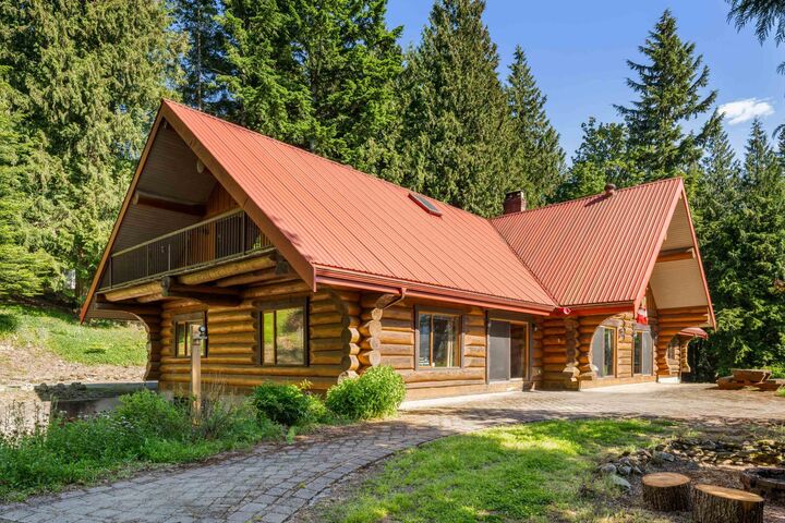 5520 Graham Drive — photo 1