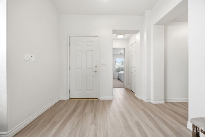Property Photo:  11500 Indian Hawthorne Street  CA 93311 