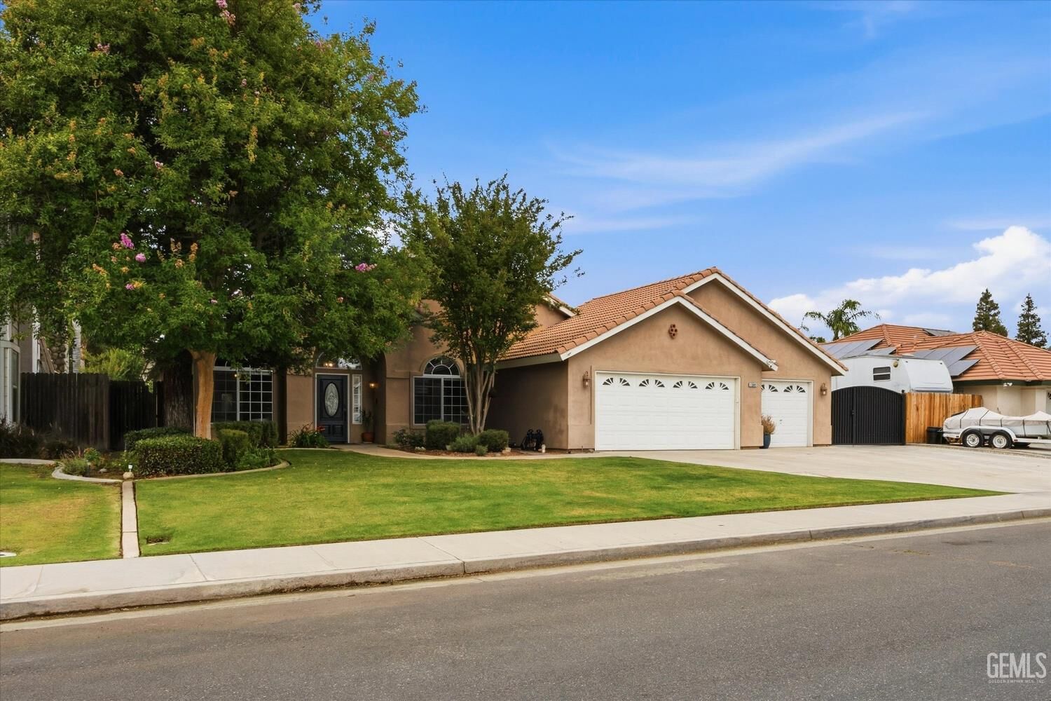 Property Photo:  15602 Sammie Avenue  CA 93314 