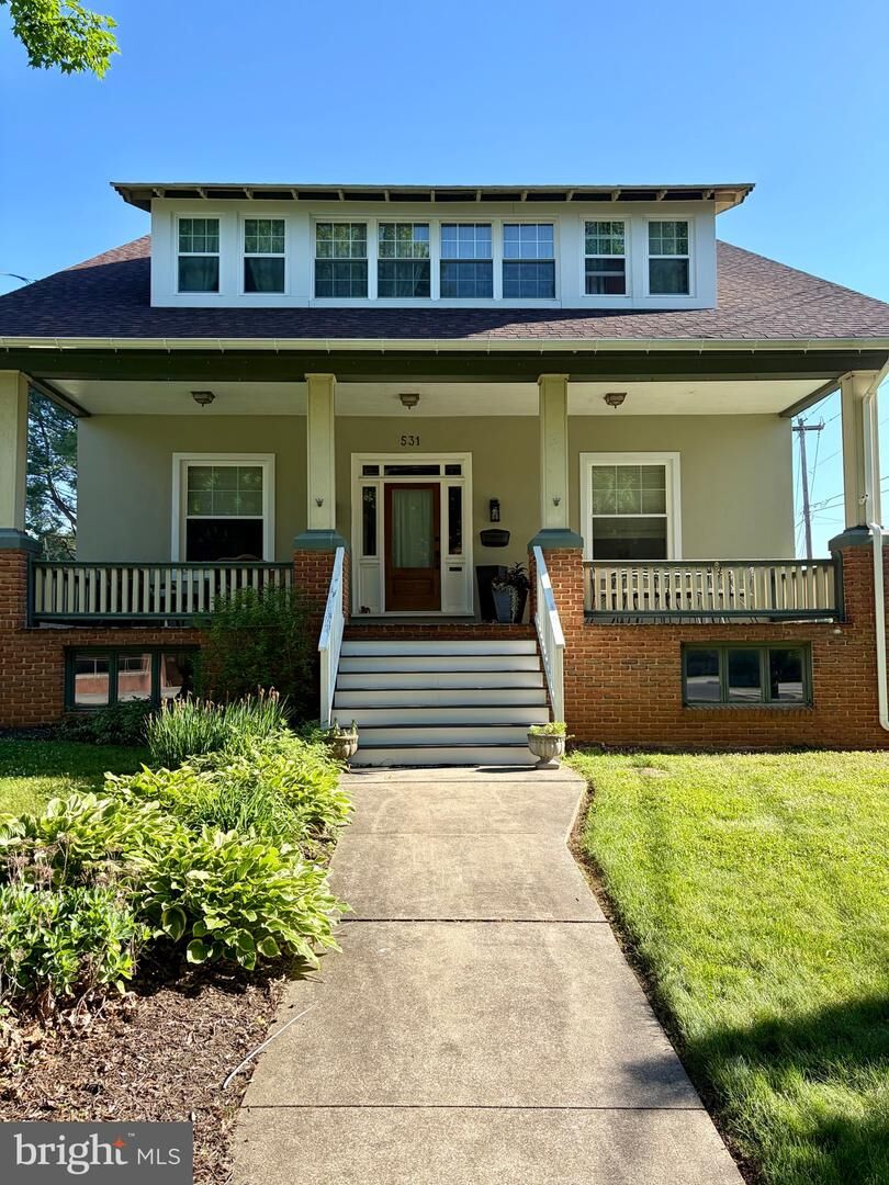 Property Photo: 531 Front Street PA 17543