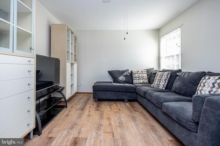 Property Photo:  3 Boothby Court  NJ 08054 