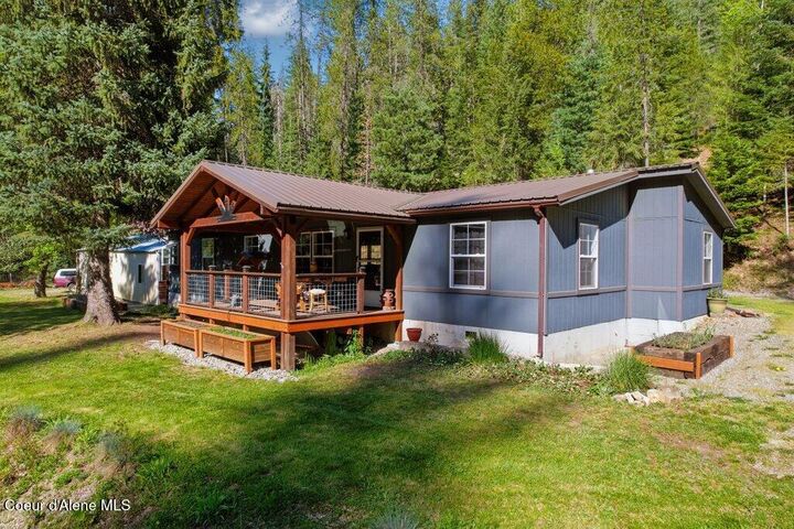Property Photo:  1231 French Gulch Rd  ID 83839 