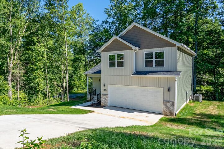 Property Photo: 610 Queens Drive NC 28034