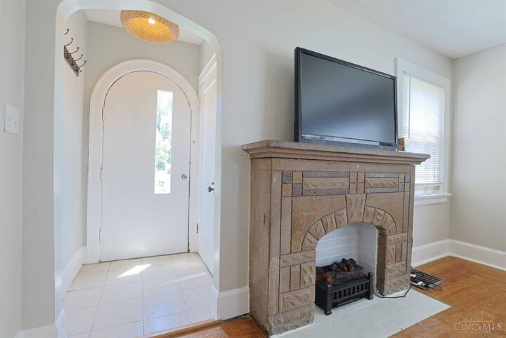 Property Photo:  5052 Casa Loma Boulevard  OH 45238 
