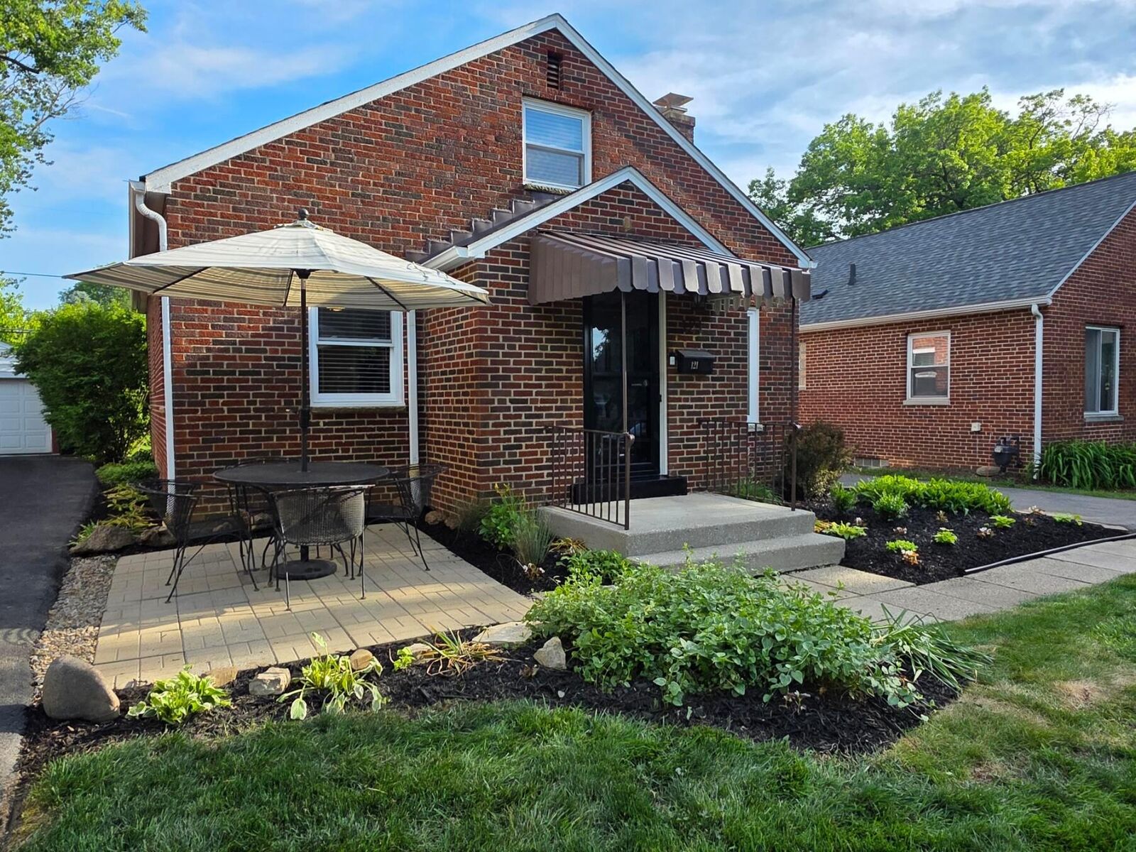 Property Photo:  121 E Beechwold Boulevard  OH 43214 