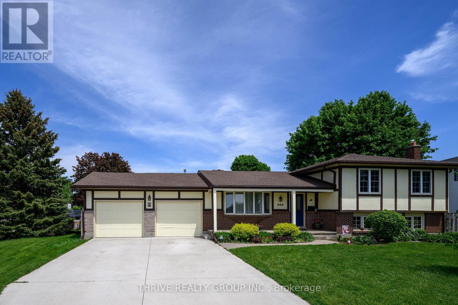 Property Photo:  235 Stanley Street South  ON N0M 2M0 