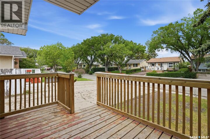 Property Photo:  5929 McKinley Avenue  SK S4T 6P5 