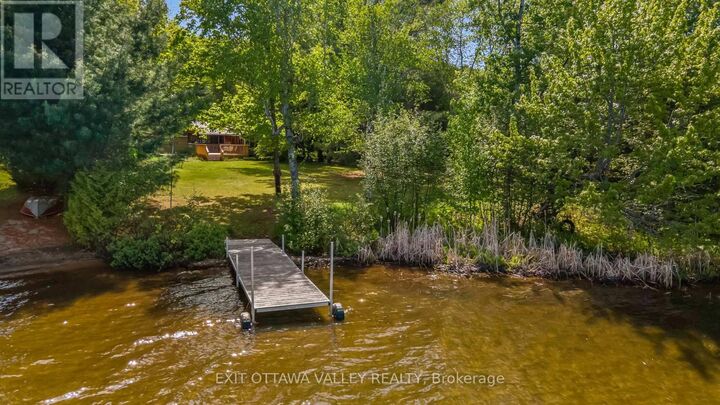 Property Photo:  112 Arbor Vitae Road  ON K0J 1B0 