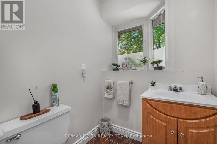 Property Photo:  1107 Des Forets Avenue 27  ON K1C 5K7 