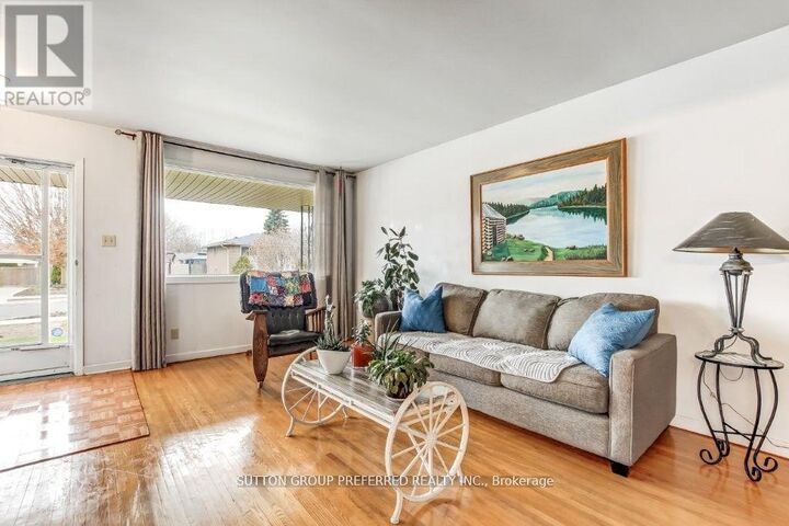 Property Photo:  34 Wexford Avenue  ON N5V 1L7 