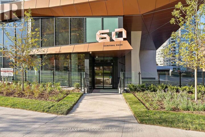 Property Photo:  60 Central Park Roadway 2002  ON M9A 0E6 