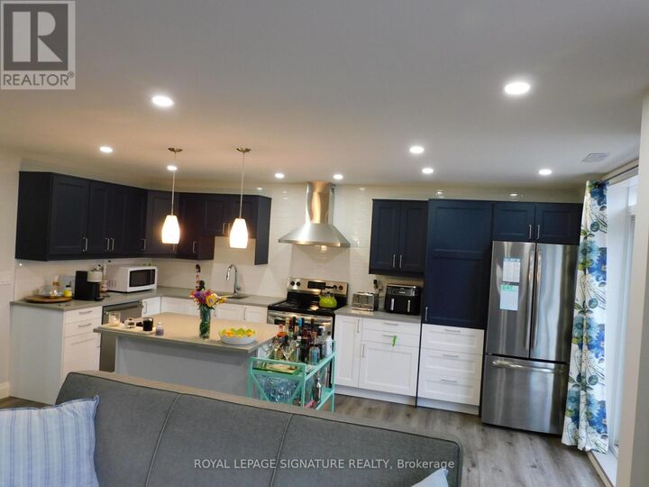Property Photo:  25 Tannery Street B  ON L5M 1V1 