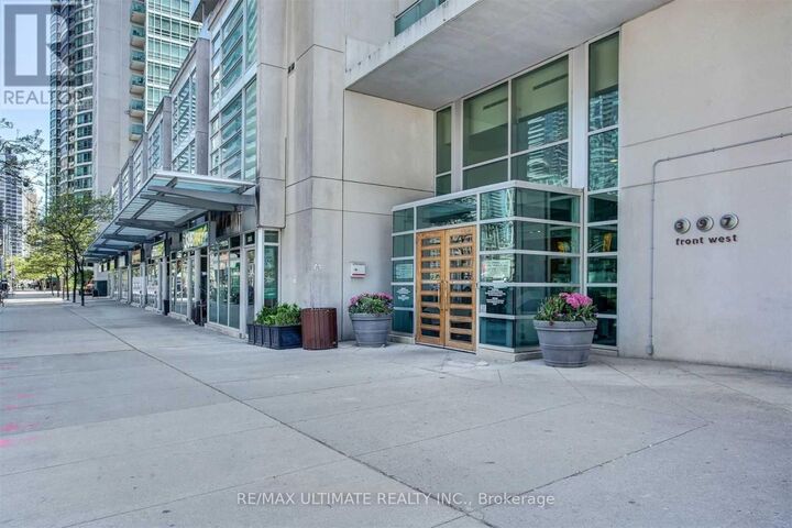 Property Photo:  397 Front Street West 3010  ON M5V 3R6 