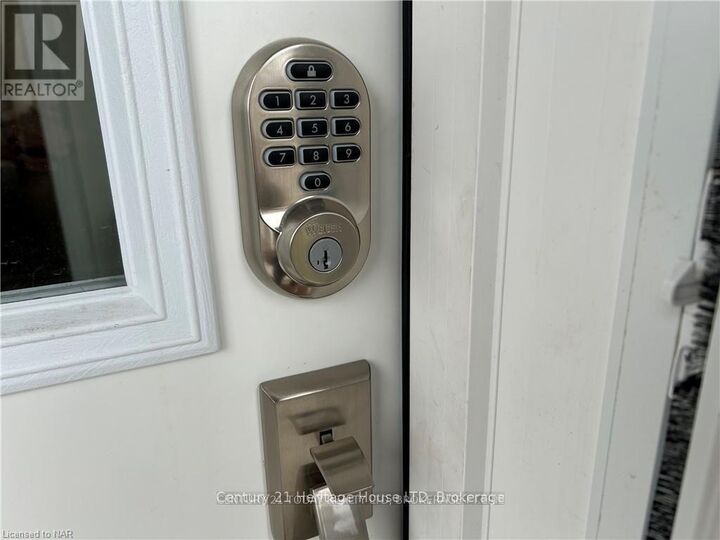 Property Photo:  431 Williams Crescent  ON L2A 4P6 