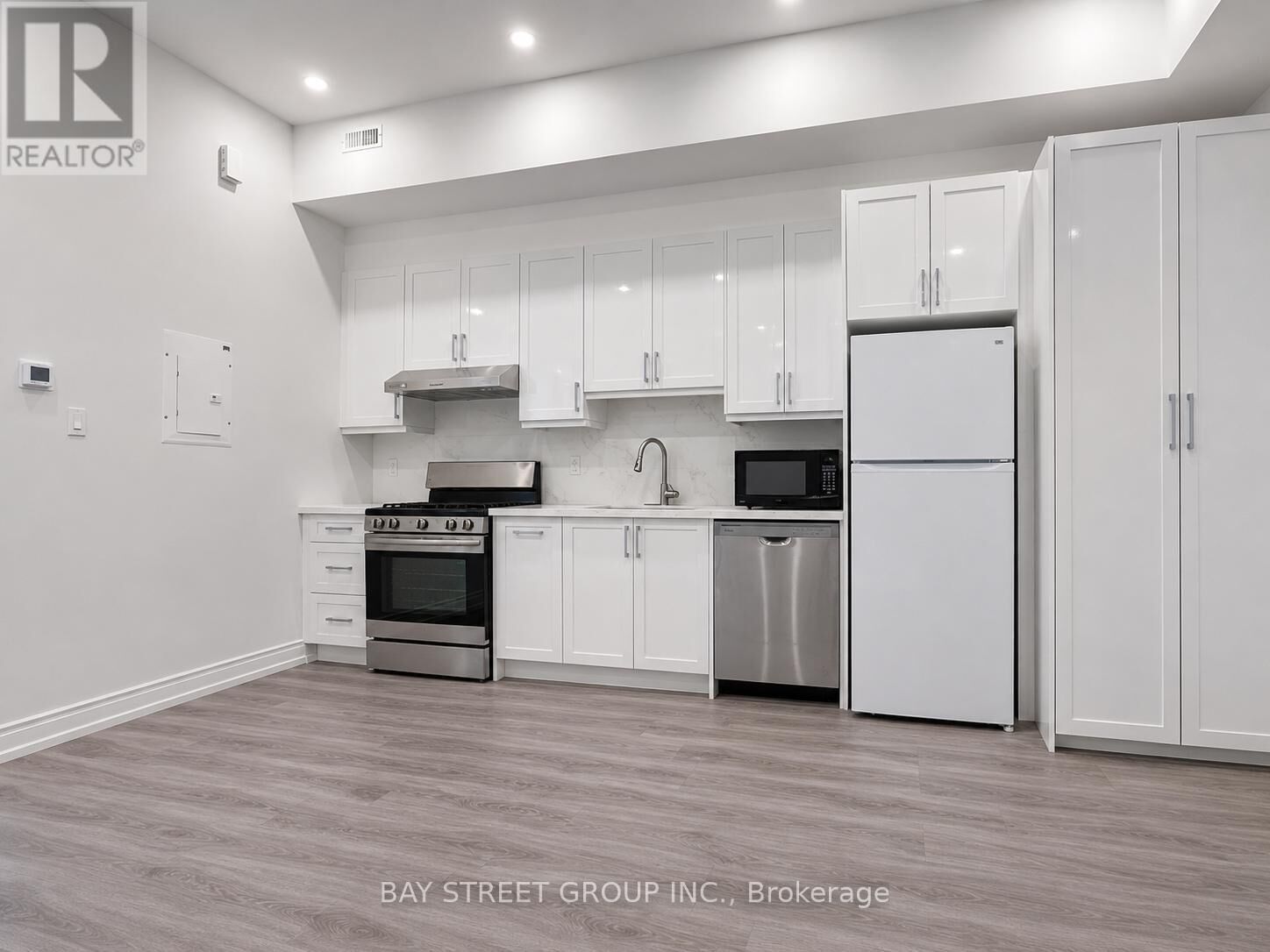 Property Photo:  442 Spadina Avenue C  ON M5T 2G8 