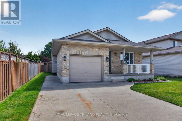 Property Photo:  48 Cottonwood Drive  ON N5P 4M7 