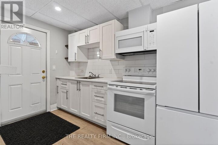 Property Photo:  312 Piccadilly Street 2  ON N6A 1S5 