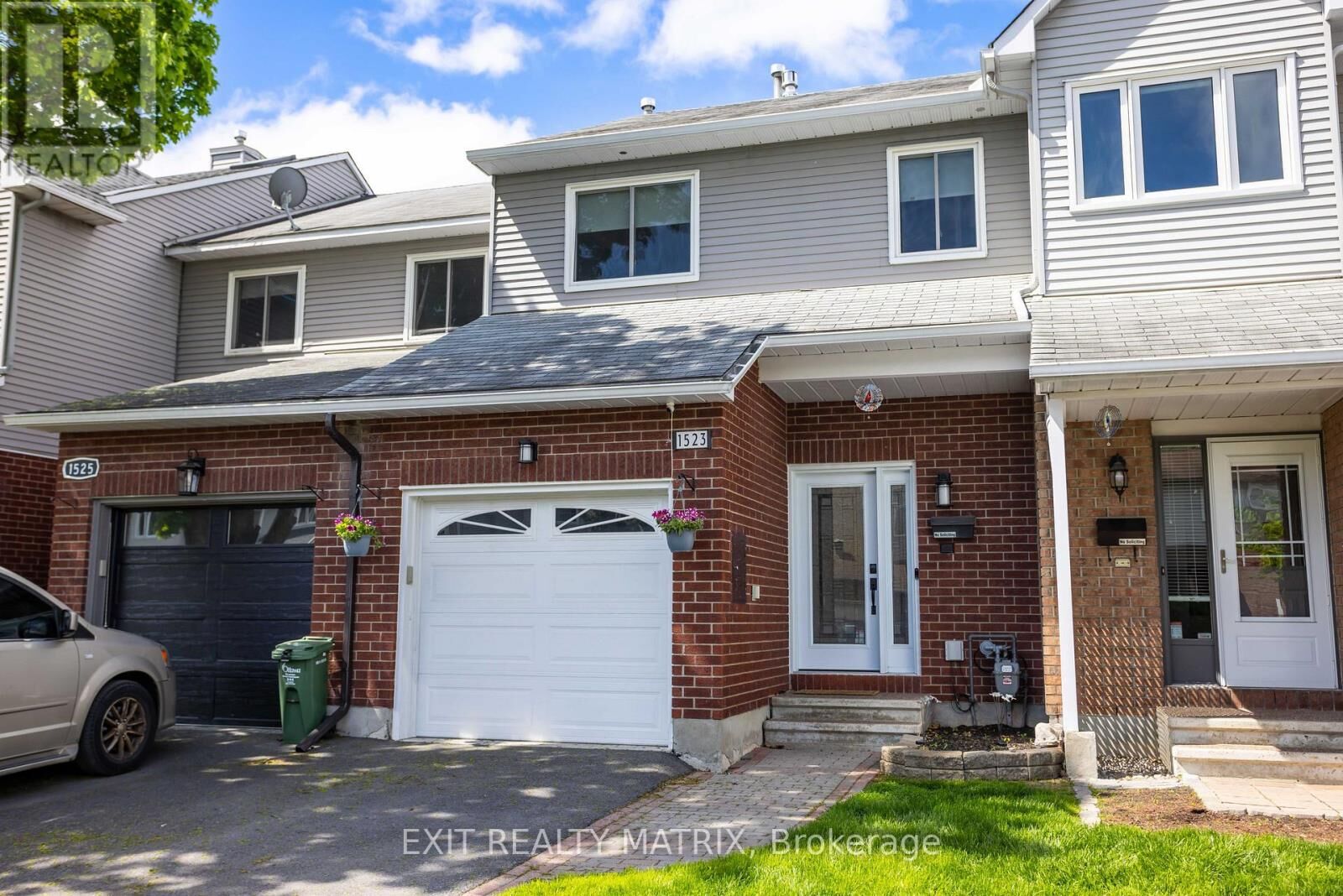 Property Photo:  1523 Briarfield Crescent  ON K4A 1Z9 