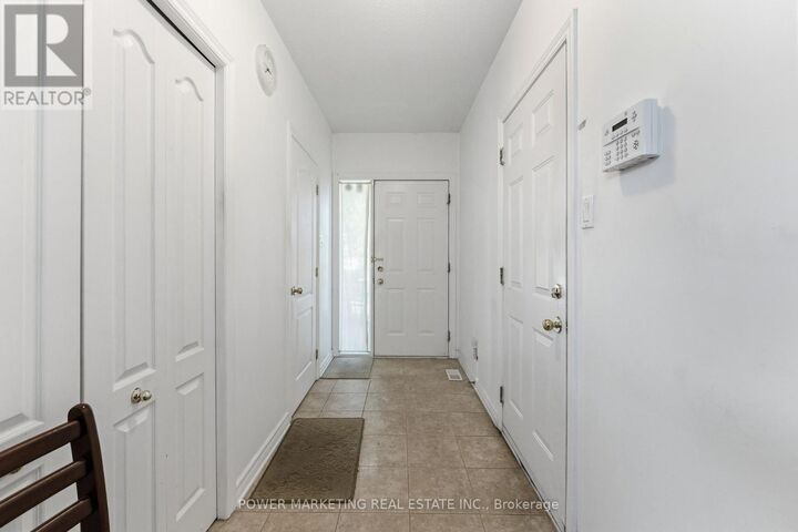 Property Photo:  37 Cresthaven Drive  ON K2G 6T8 