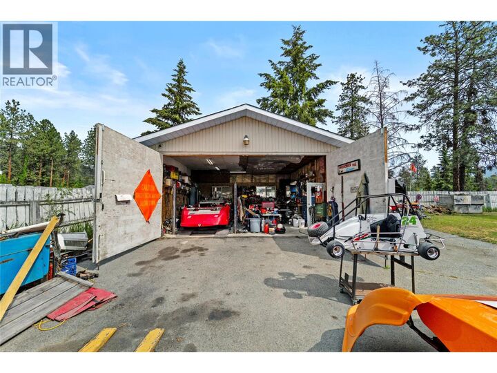 Property Photo:  419 Dodding Avenue  BC V0K 1Y0 