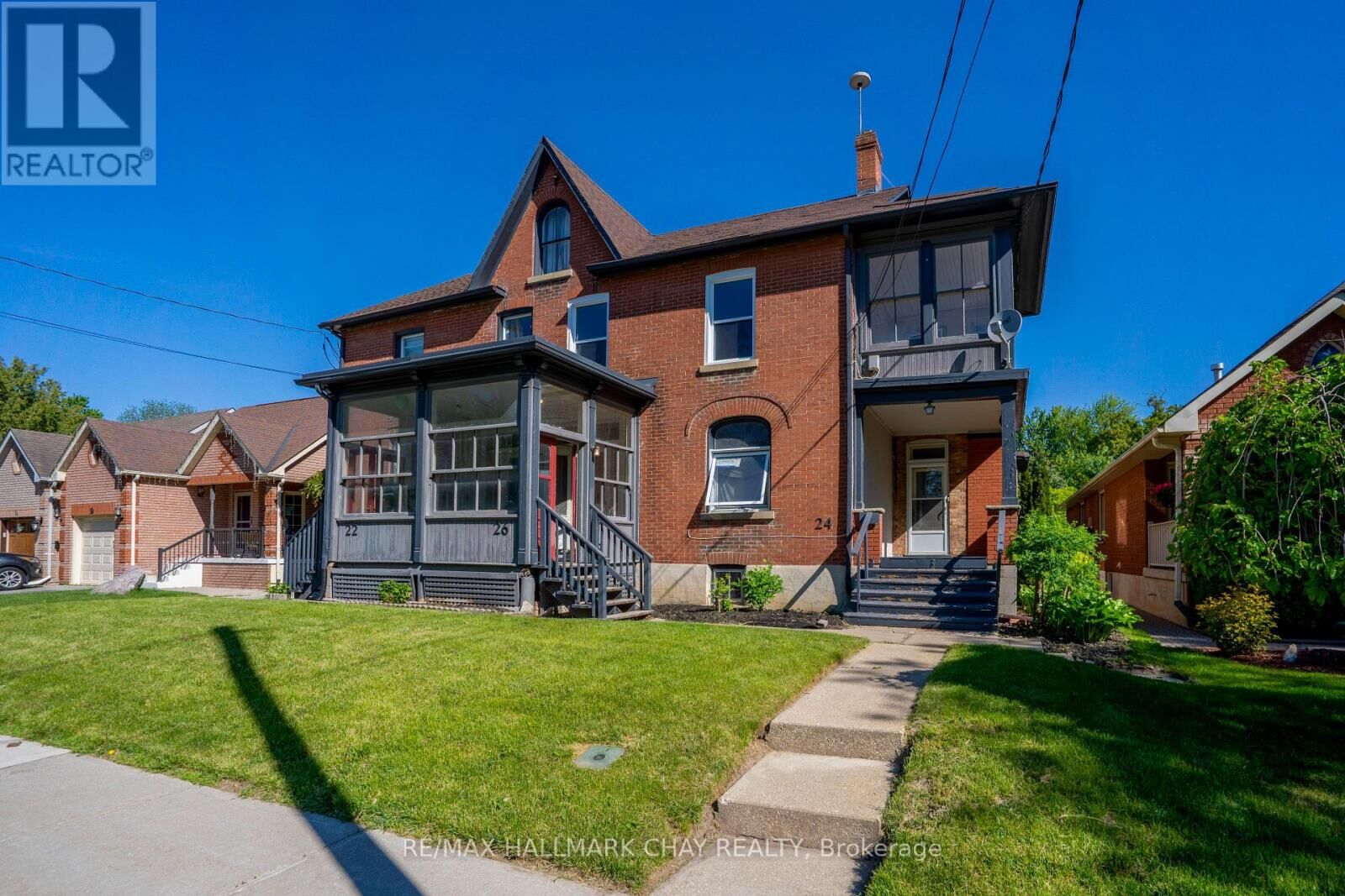Property Photo:  26 Albert Street East 26  ON L9R 1J4 