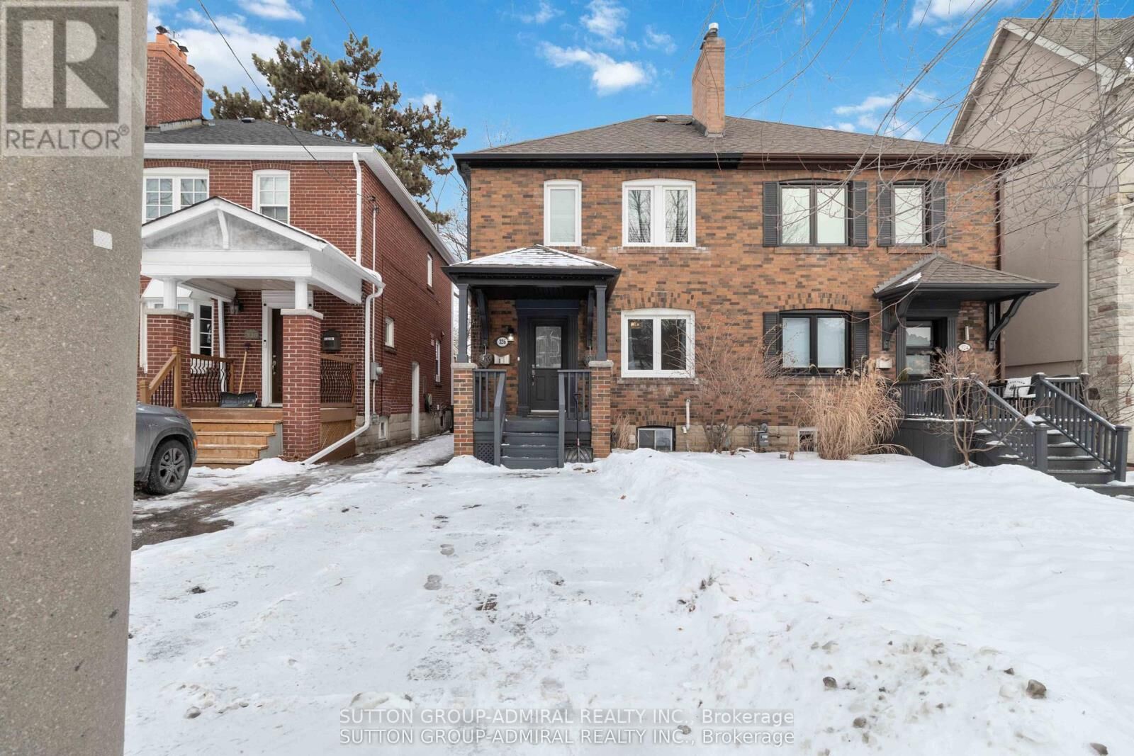 Property Photo:  326 St Germain Avenue  ON M5M 1W3 