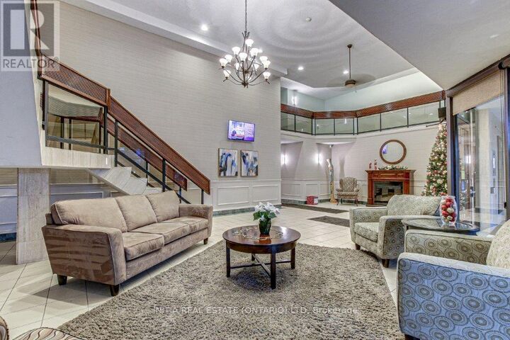 Property Photo:  363 Colborne Street 2404  ON N6B 3N3 