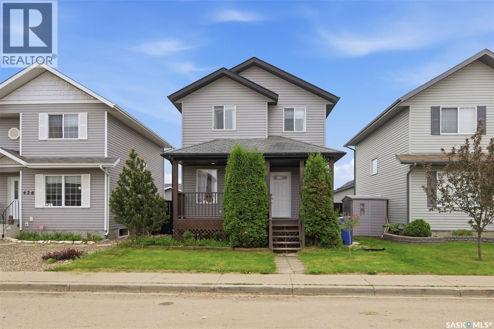 Property Photo:  422 Blakeney Crescent  SK S7L 7N5 